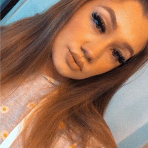 Meet your Posher, Caleigh